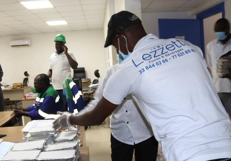 Ramadan 2025 : Distribution de ndogous aux collaborateurs