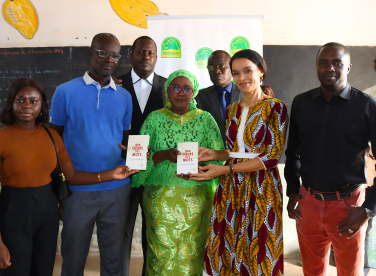 La Fondation SOCOCIM : remise de livres et manuels scolaires